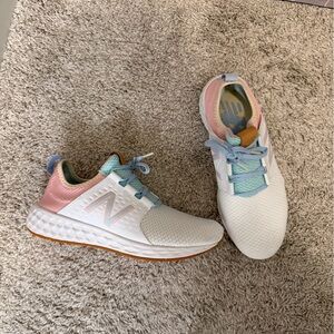 New Balance Women's White and Pink Athletic Sneakers